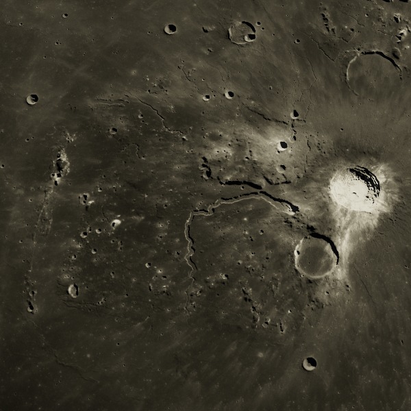 Vallis Schröteri — relief close-up under low, raking sunlight near the terminator